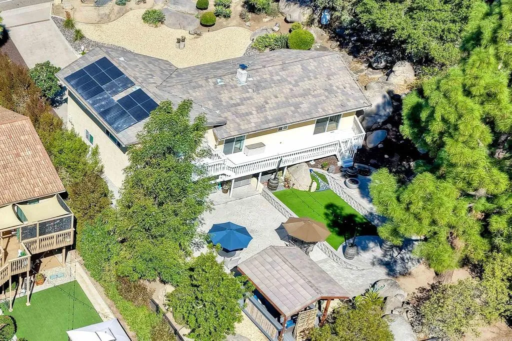 https://cdn.realtyfeed.com/cdn/127/306626731/9c7445a9736f4275dba8f590ec1d16e7.webp