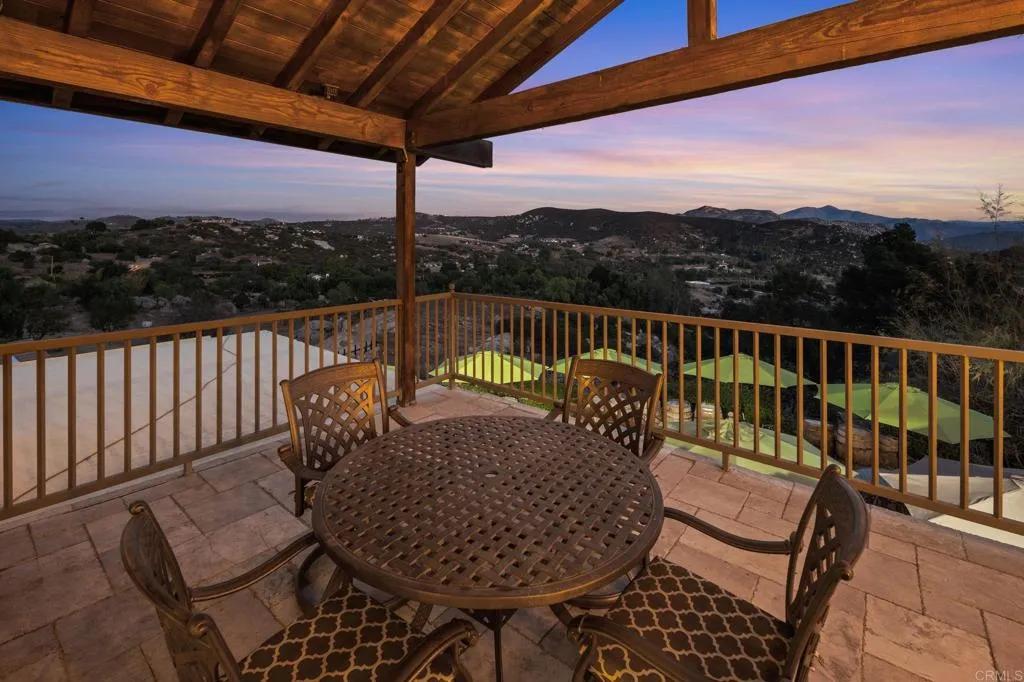 https://cdn.realtyfeed.com/cdn/127/306626733/ba5539da461538e5945358e93279f6ab.webp