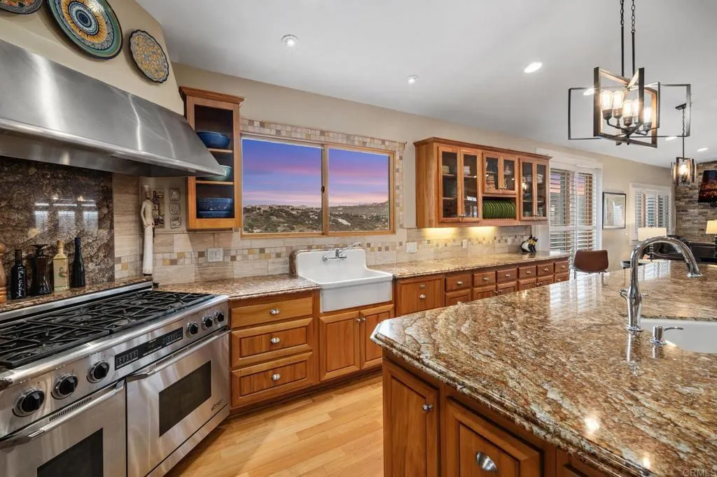 https://cdn.realtyfeed.com/cdn/127/306626733/bd677492de56db7ebc45aa4211d654c6.webp