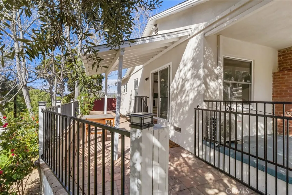 9817 Commerce, Tujunga, CA 91042 - Photo 4 of 25, Tujunga, CA