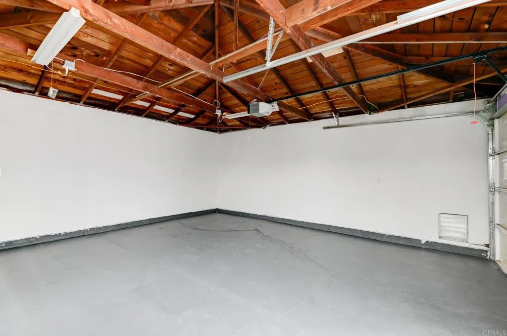 https://cdn.realtyfeed.com/cdn/127/306626751/de6d5b67a332634596ff8c76224d9b01.webp