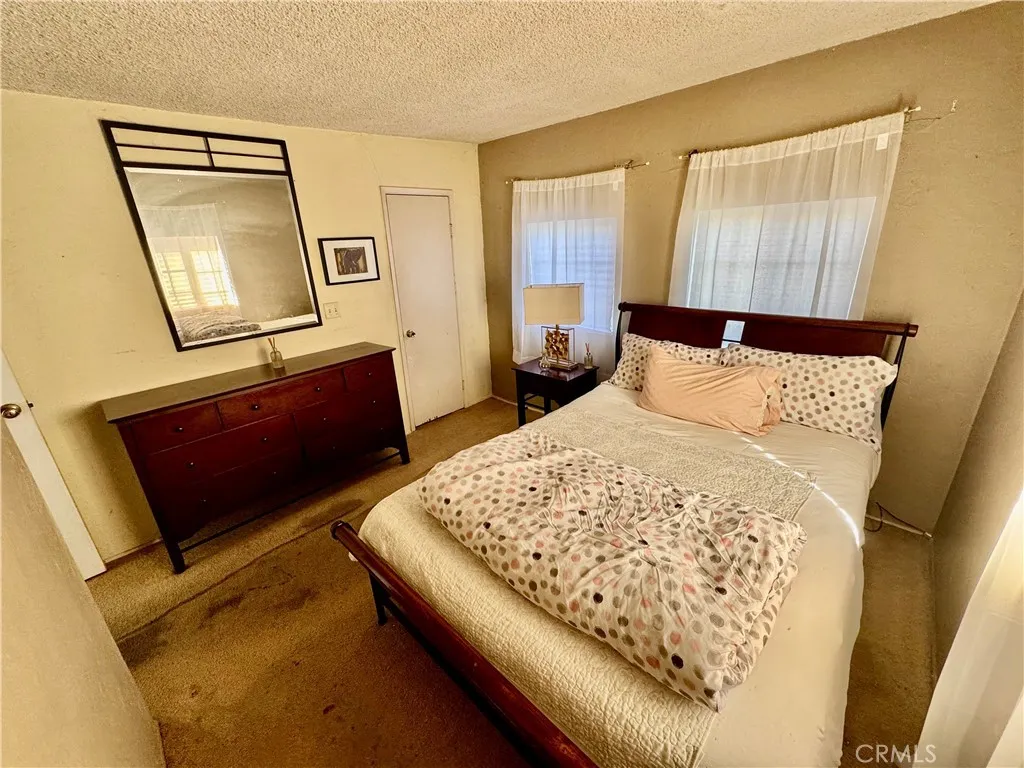 https://cdn.realtyfeed.com/cdn/127/306626752/041281f2aab1d7155057d26e298e078b.webp