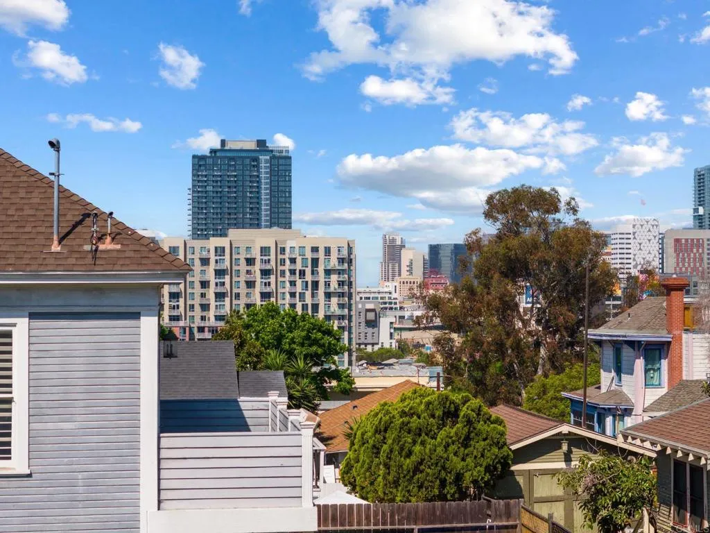 https://cdn.realtyfeed.com/cdn/127/306626823/bac93047983c0773f69851ab3016936c.webp