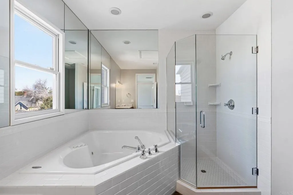 https://cdn.realtyfeed.com/cdn/127/306626823/c2bfc23278112e4a2cf021a41bfb1319.webp
