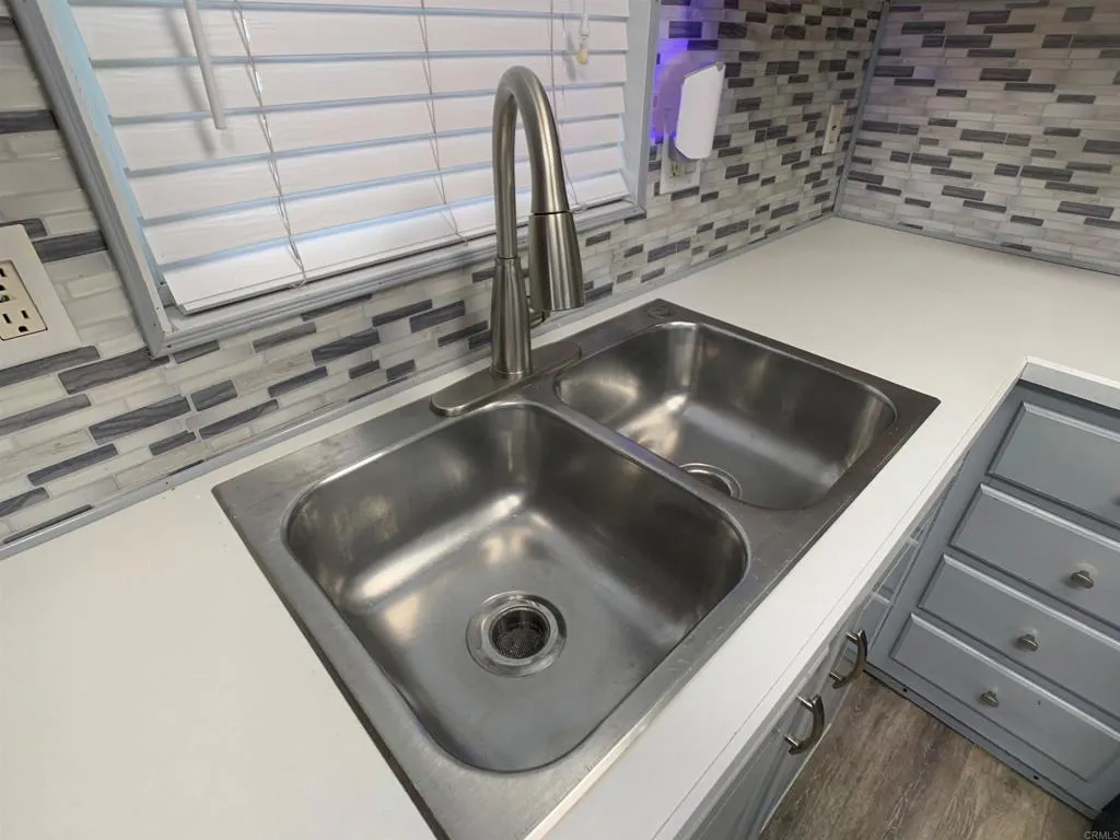 https://cdn.realtyfeed.com/cdn/127/306626851/81cc50268664b58d08e8c8b856de9f70.webp