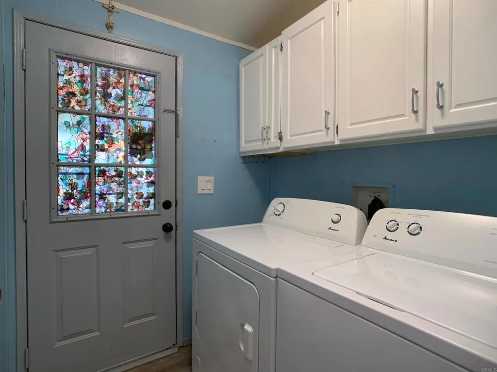 https://cdn.realtyfeed.com/cdn/127/306626851/974541371304d417c231d3dadbf2fc81.webp
