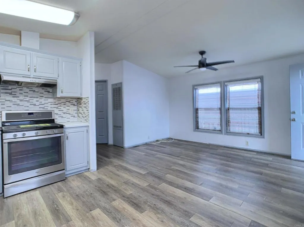 https://cdn.realtyfeed.com/cdn/127/306626851/998fa189599cbb845234b5bfe4be24ca.webp