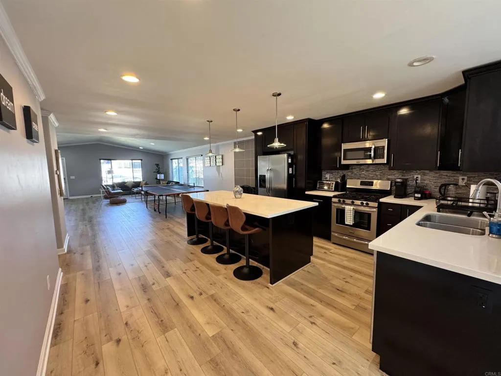 https://cdn.realtyfeed.com/cdn/127/306626866/47c1c50f68a047d9f6106204b12a2795.webp