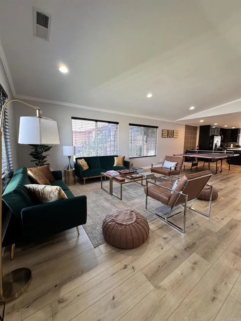 https://cdn.realtyfeed.com/cdn/127/306626866/6c5d3582911b708d5daadb9ffe29080c.webp