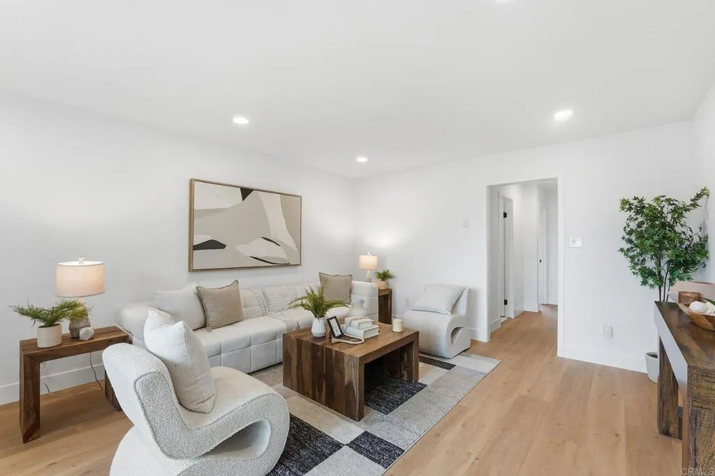 https://cdn.realtyfeed.com/cdn/127/306626880/662a59d986cc6f9e61bbff31aca6c9a0.webp