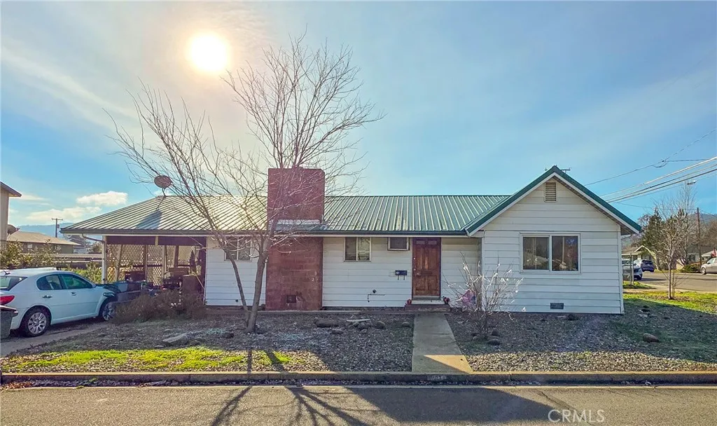 207 Rose Ln.