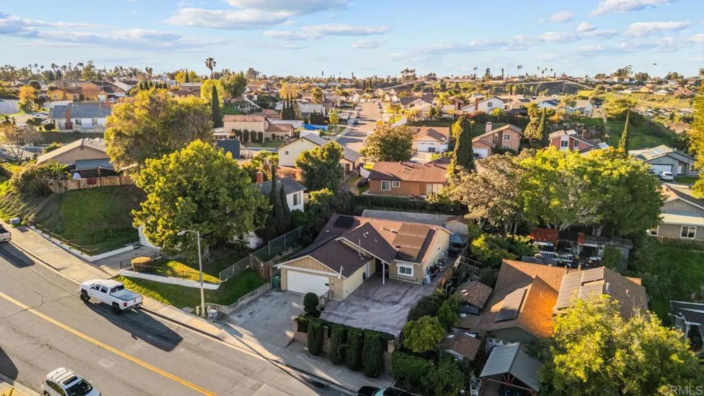 https://cdn.realtyfeed.com/cdn/127/306626960/31121123bc221eddf7b19606ef73601c.webp
