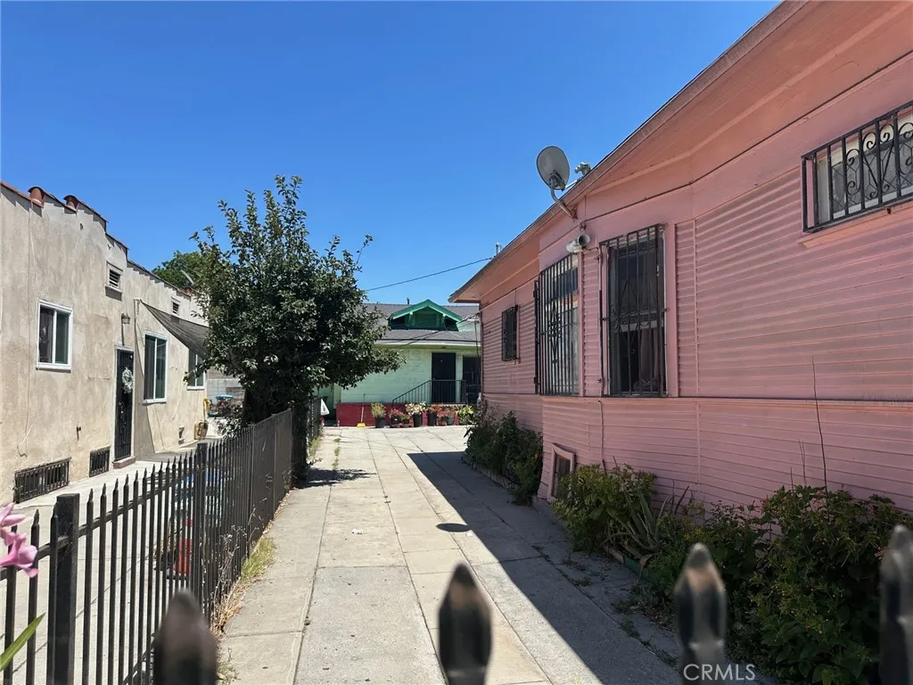 4618 Wall, Los Angeles, CA 90011 - Photo 4 of 7, Los Angeles, CA