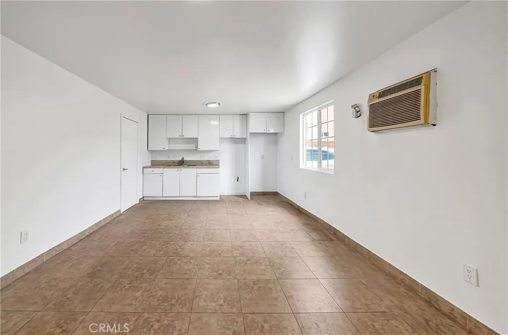 6827 Simpson Unit 4, North Hollywood, CA 91605 - Photo 5 of 19, North Hollywood, CA