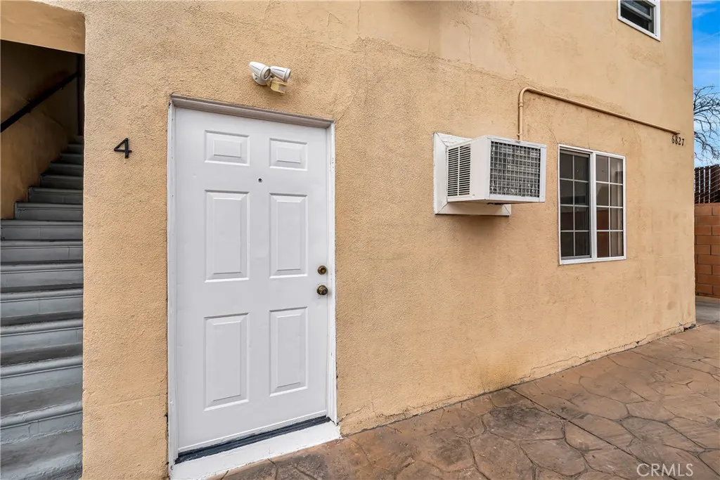 6827 Simpson Unit 4, North Hollywood, CA 91605 - Photo 2 of 19, North Hollywood, CA
