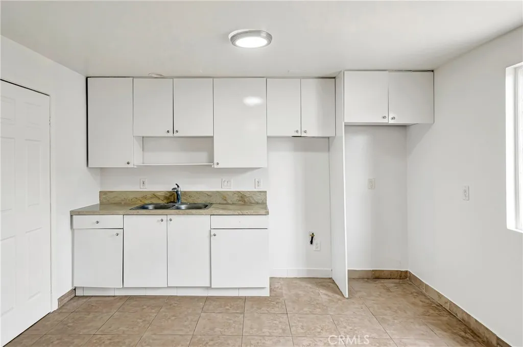 6827 Simpson Unit 4, North Hollywood, CA 91605 - Photo 3 of 19, North Hollywood, CA