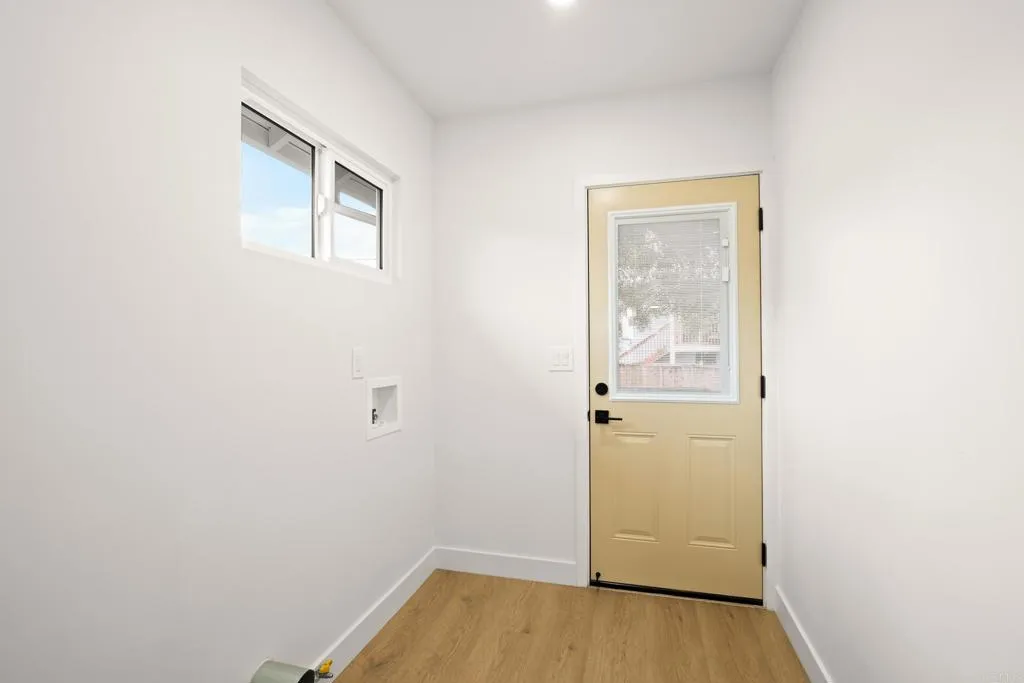 https://cdn.realtyfeed.com/cdn/127/306627078/9c7891a14bbab618b24cf7bf236668d9.webp