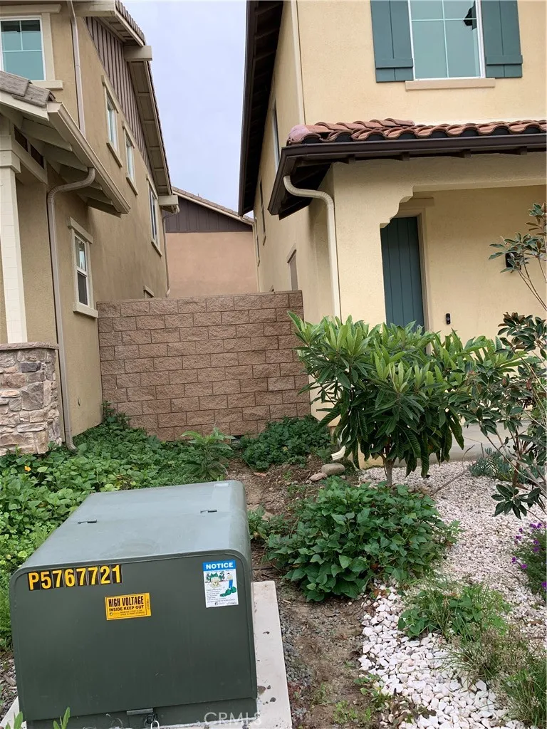 908 Werly Dr, Pomona, CA 91768 - Photo 3 of 23, Pomona, CA