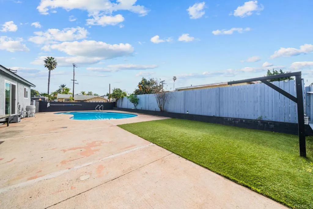 https://cdn.realtyfeed.com/cdn/127/306627143/199689861823c99523ec3cc8434f2955.webp