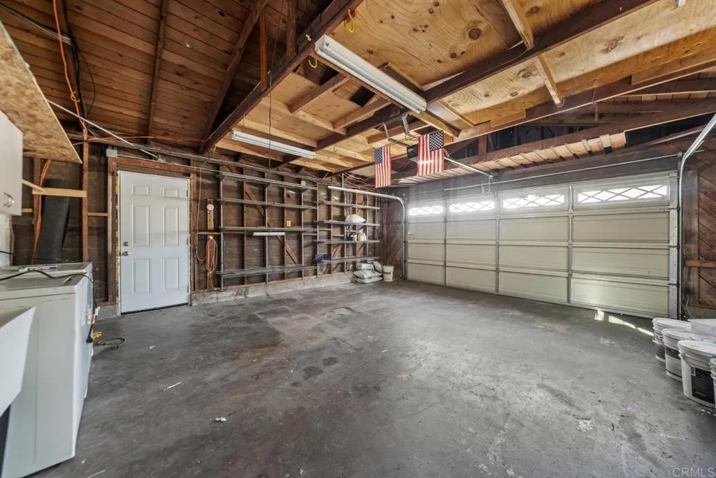 https://cdn.realtyfeed.com/cdn/127/306627143/a6911d54aa7230b92ee226363405d3d1.webp