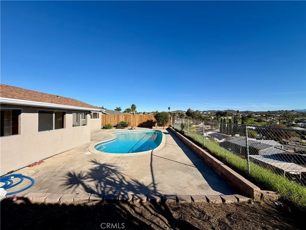 https://cdn.realtyfeed.com/cdn/127/306627159/8bf2d00990a18310f05d29c5d5a33010.webp