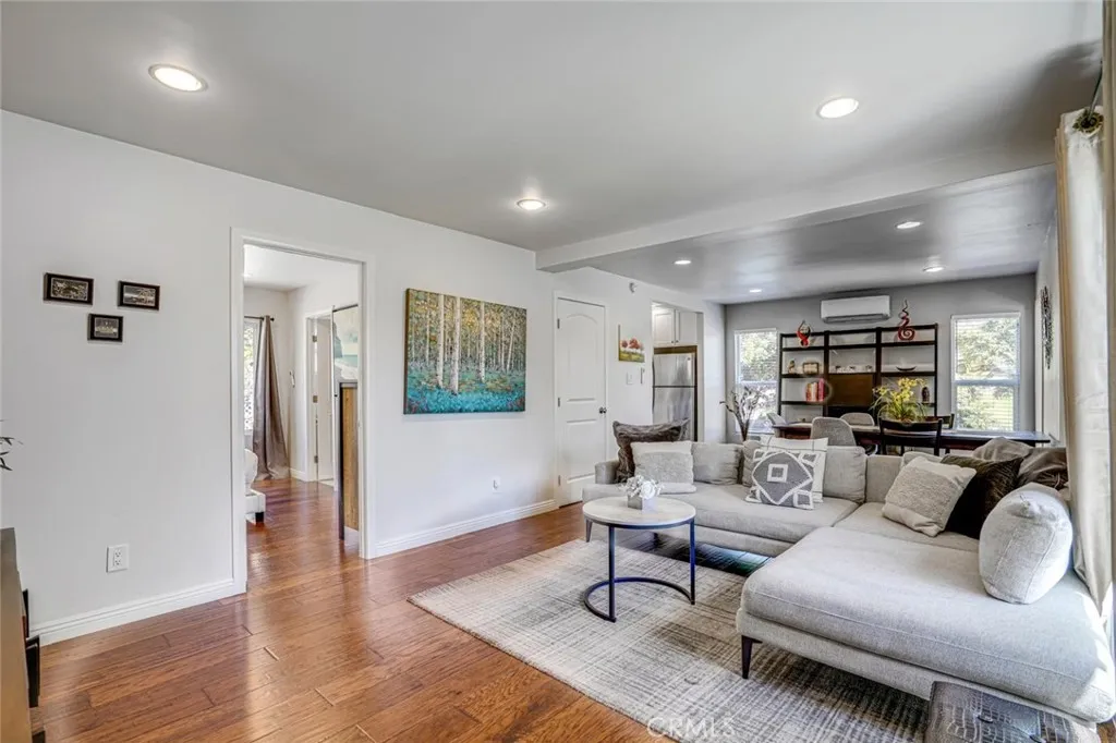 1301 S Hudson Avenue, Los Angeles, CA 90019 - Photo 2 of 38, Los Angeles, CA