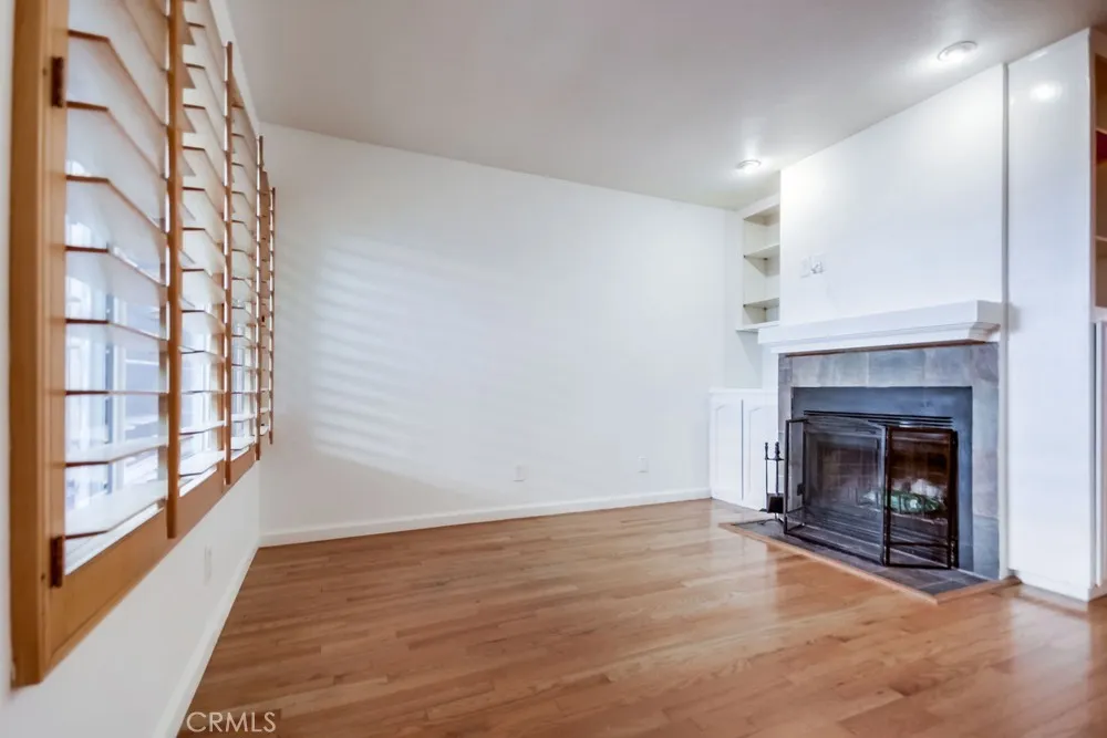 https://cdn.realtyfeed.com/cdn/127/306627199/25b87c2d1222abd4d63456031a0c551f.webp