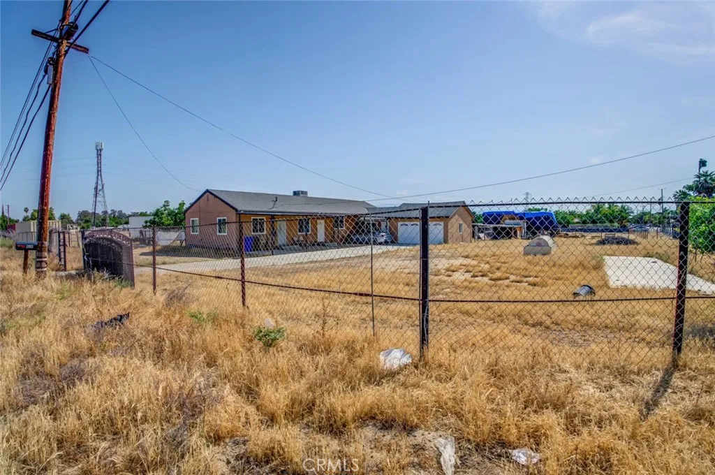 5915 Weedpatch, Bakersfield, CA 93307 - Main photo, Bakersfield, CA