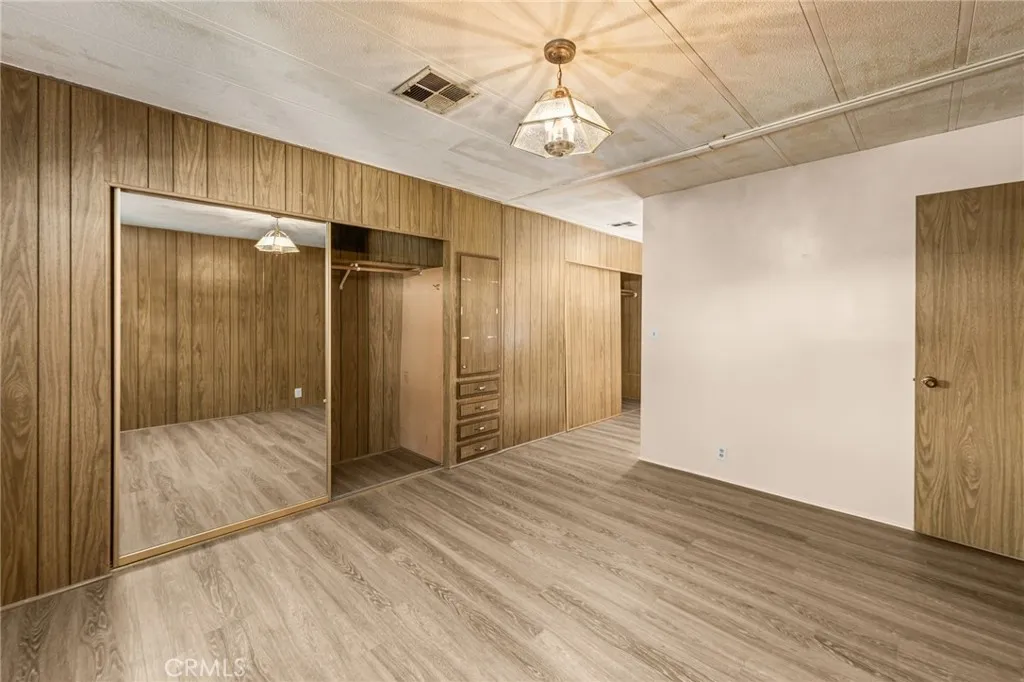 https://cdn.realtyfeed.com/cdn/127/306627251/0e5afb3568395691a23fa7b0d26a823c.webp