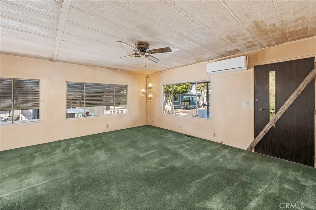 https://cdn.realtyfeed.com/cdn/127/306627251/28f3ab3e1e8fc0c9dc2ed16ba220782f.webp