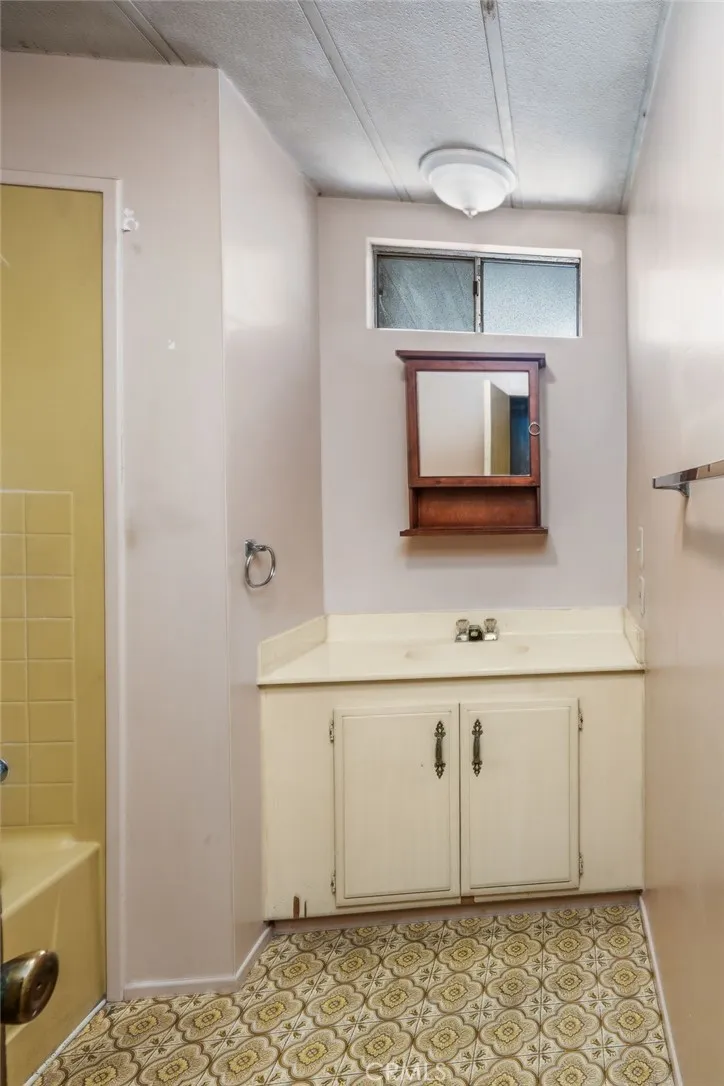 https://cdn.realtyfeed.com/cdn/127/306627251/6fda39ab3e3ab91d4365f564e5f719f8.webp