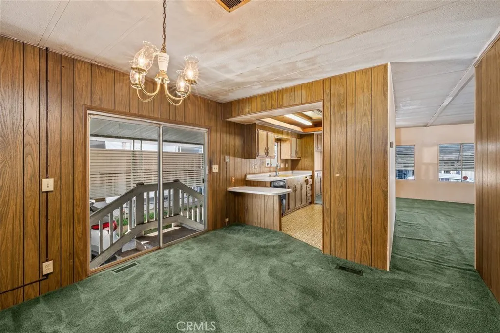 https://cdn.realtyfeed.com/cdn/127/306627251/8b93cfb61945b5f5774ad731595bdad8.webp
