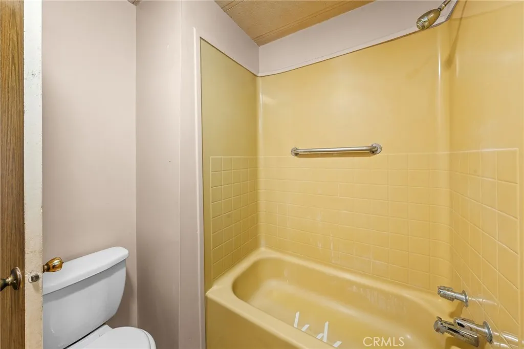 https://cdn.realtyfeed.com/cdn/127/306627251/8e454de1440b28a1fb1b90fcdd71fba9.webp