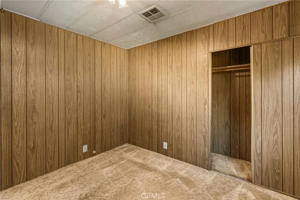 https://cdn.realtyfeed.com/cdn/127/306627251/8eb369fff2b7b0bb114762277f153f71.webp