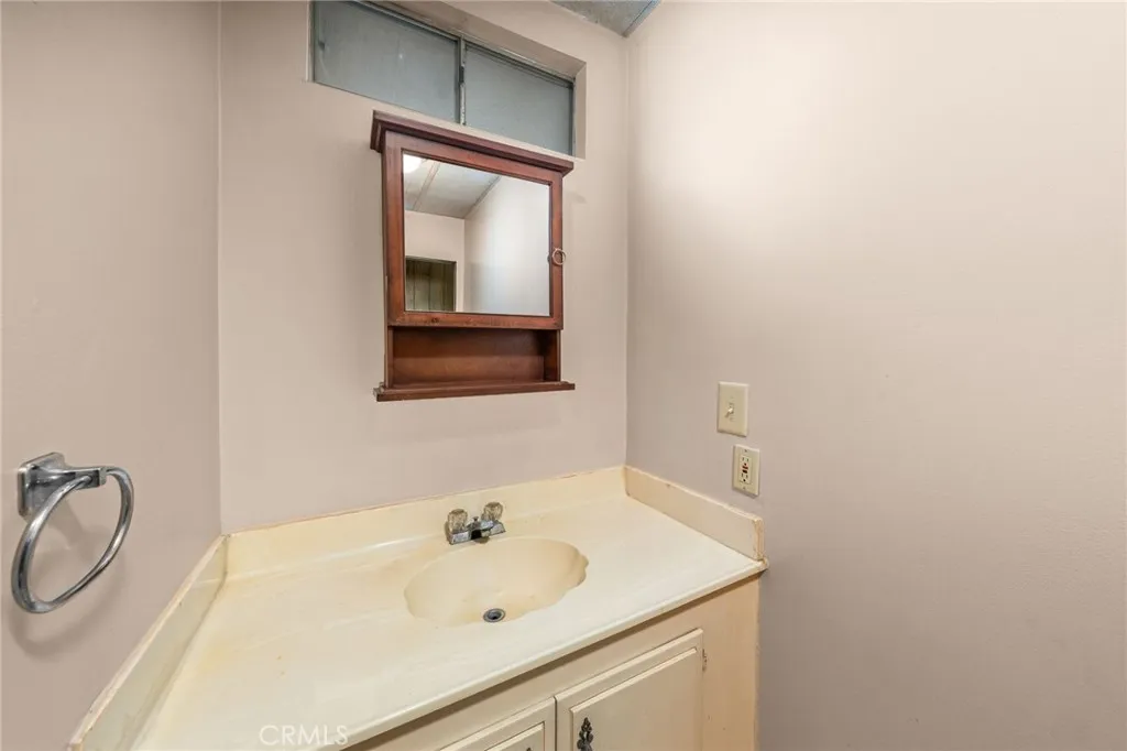 https://cdn.realtyfeed.com/cdn/127/306627251/c8ee7daf45fa23f5b2d62f0c1ee9697f.webp