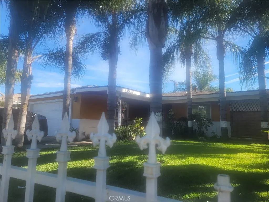 12966 Crowley, Arleta, CA 91331 - Photo 3 of 13, Arleta, CA