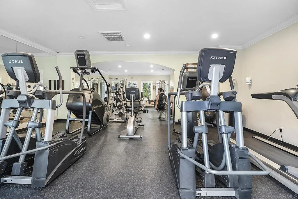 https://cdn.realtyfeed.com/cdn/127/306627274/e922073986d30c0dd80a9d3a88345dc4.webp