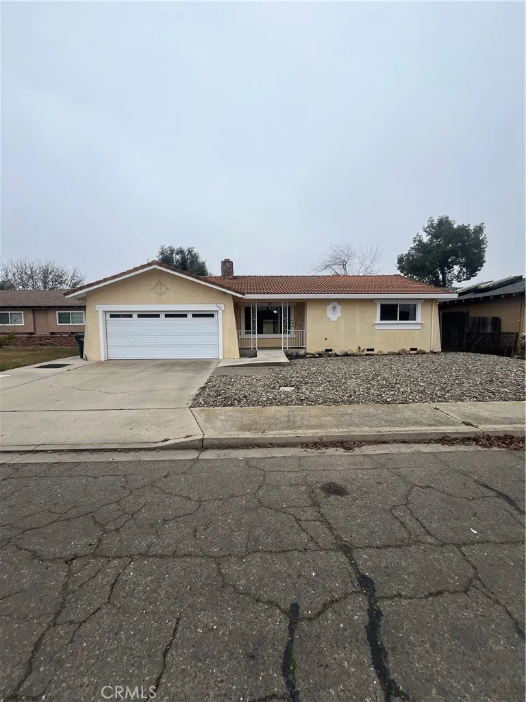 2180 Rochelle, Turlock, CA 95382