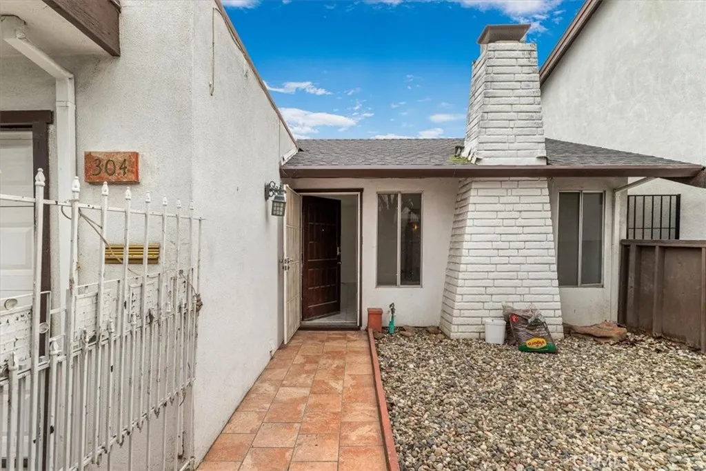 304 Los Verdes Ct, Modesto, CA 95354 - Photo 5 of 46, Modesto, CA