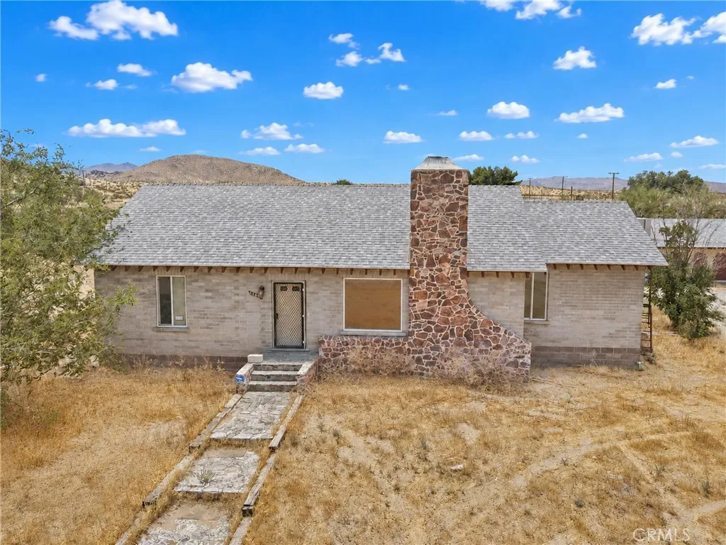 19859 Anahola Road, Helendale, CA 92342 - Main photo, Helendale, CA