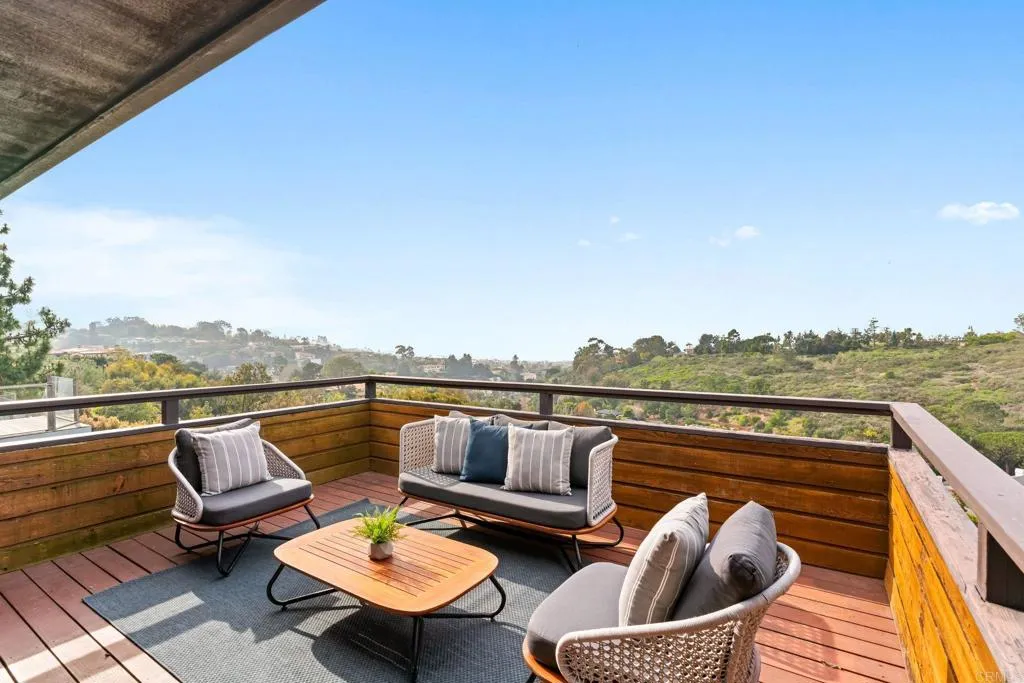 https://cdn.realtyfeed.com/cdn/127/306627379/394b531a63432e11d71c0ef23f69f1f3.webp