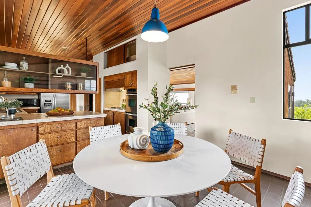 https://cdn.realtyfeed.com/cdn/127/306627379/5c15c304e4266aed90a92bf4d3d86405.webp