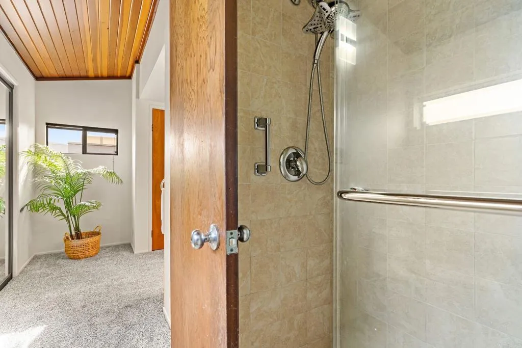 https://cdn.realtyfeed.com/cdn/127/306627379/ac38754bfd9c098745ff6d4c97d4a254.webp