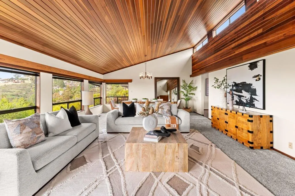 https://cdn.realtyfeed.com/cdn/127/306627379/bfa24252cb6b27e846300764227c3e88.webp