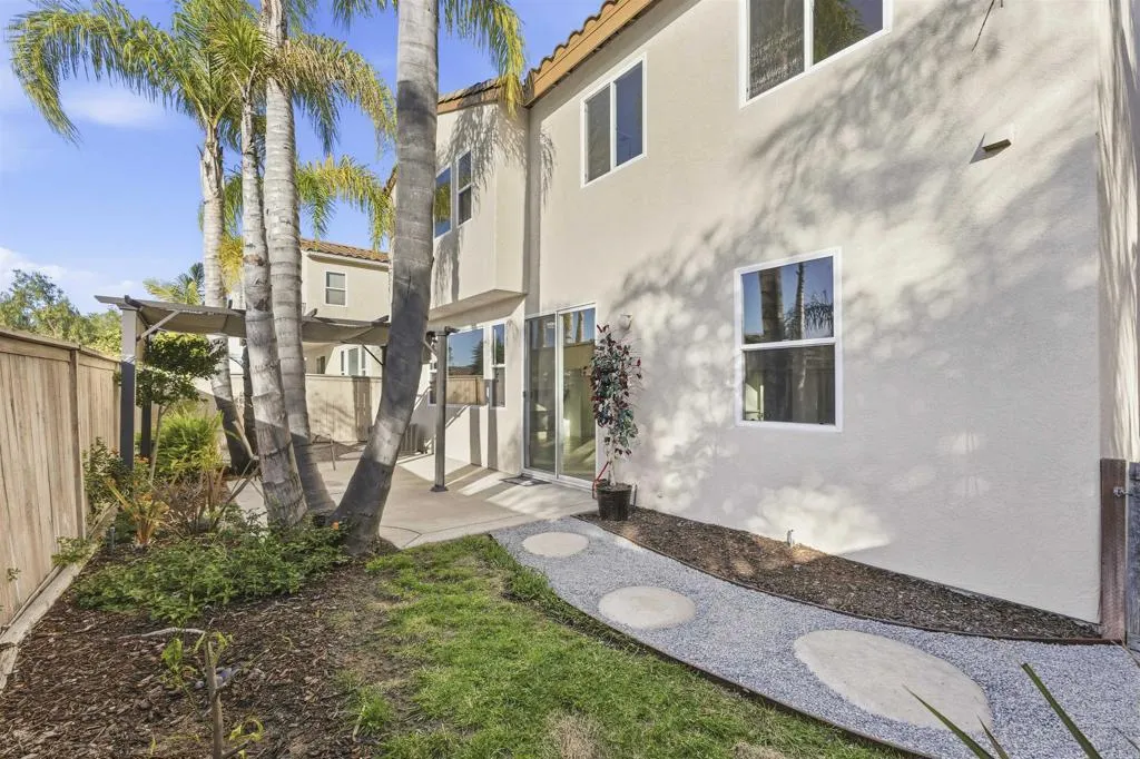 https://cdn.realtyfeed.com/cdn/127/306627419/71980c1d734b3eb8db9559f64af9c376.webp