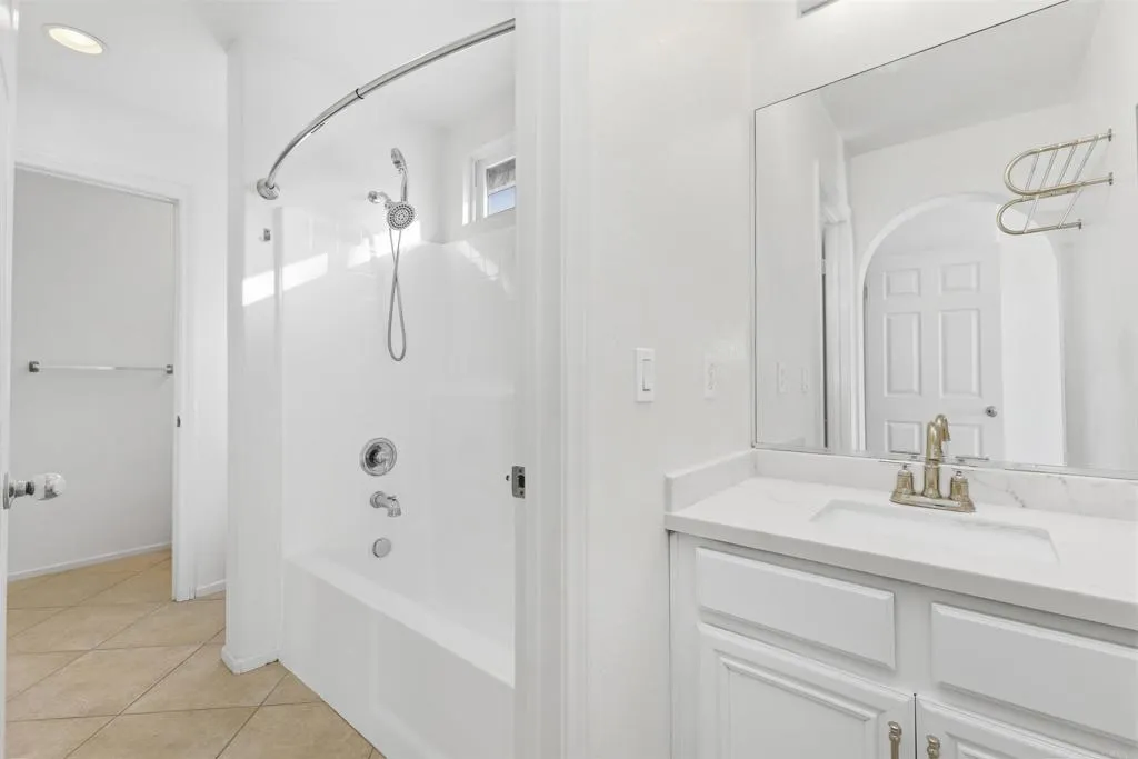 https://cdn.realtyfeed.com/cdn/127/306627419/b66021d2b5f908d1c73aa1a6cd463312.webp