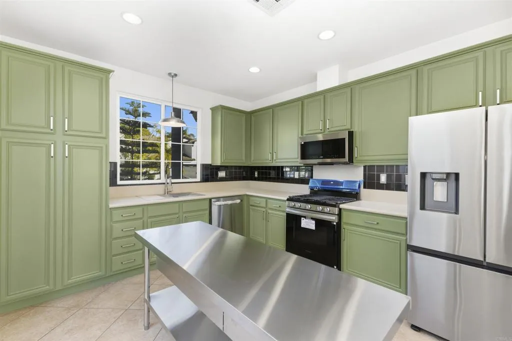 https://cdn.realtyfeed.com/cdn/127/306627419/c7ef14052de90700d196f0dc4472b5ed.webp