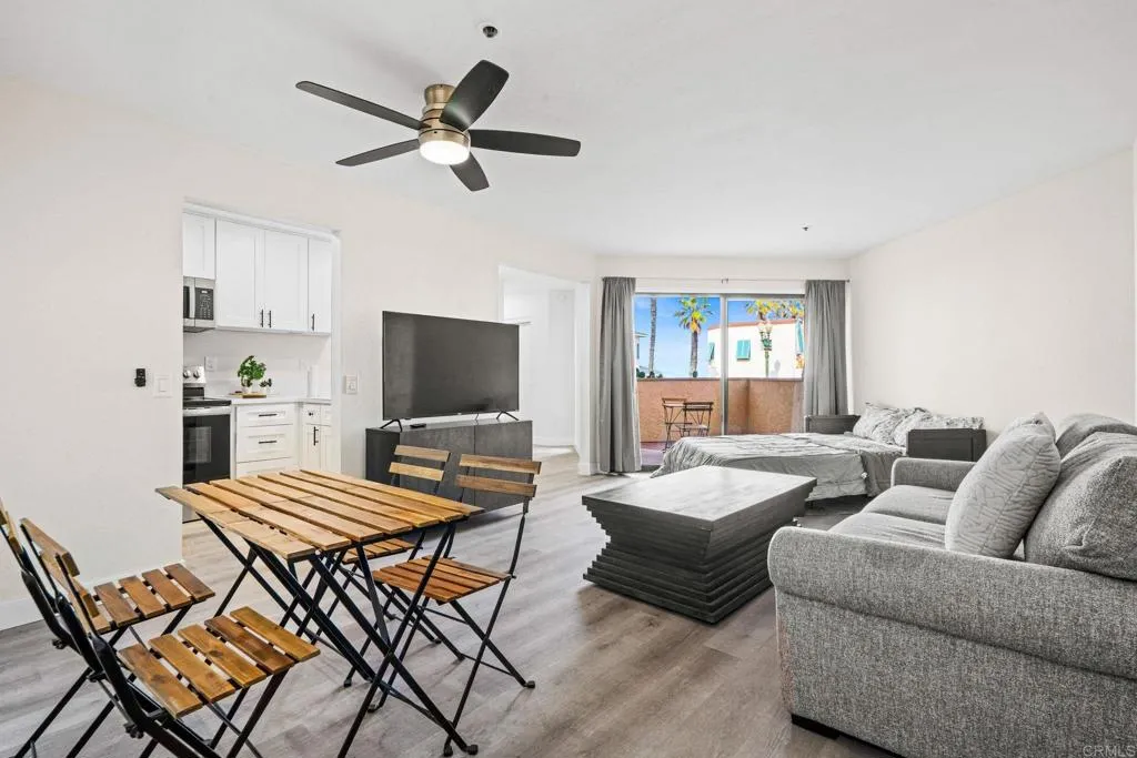 https://cdn.realtyfeed.com/cdn/127/306627424/7d89b8ffe1d96734381c01cbb287e3ba.webp