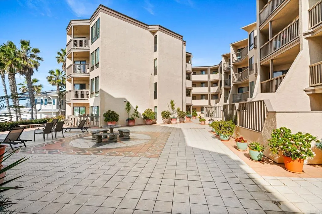 https://cdn.realtyfeed.com/cdn/127/306627424/a5eb115abede0cb681875965ae6ed592.webp