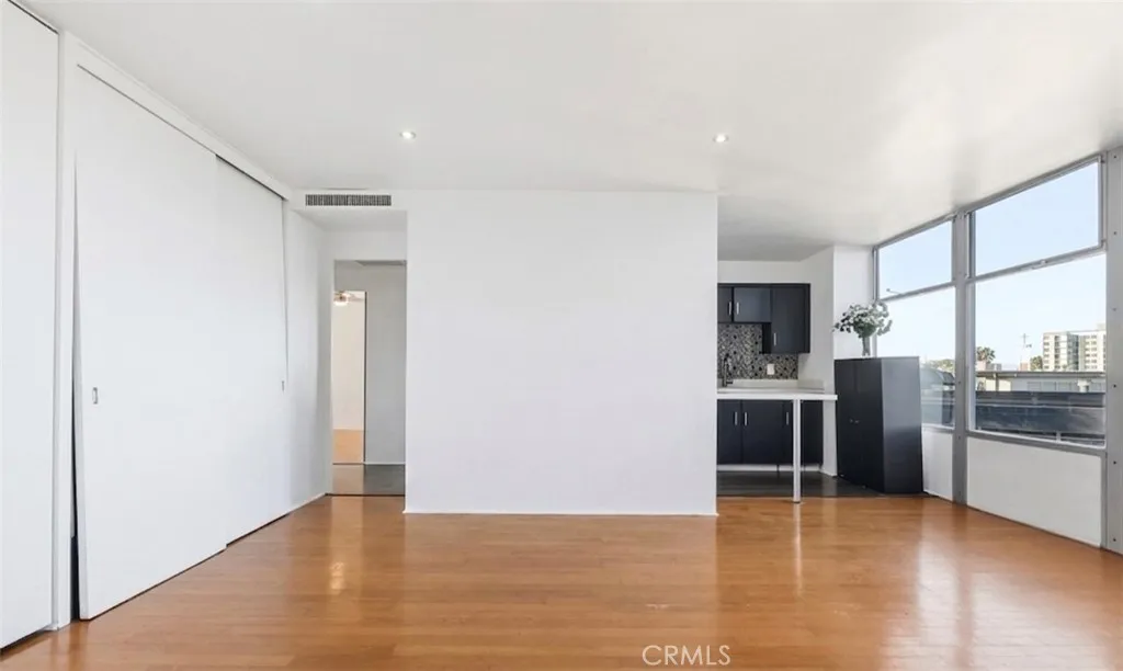 100 Atlantic Avenue Unit 405, Long Beach, CA 90802 - Photo 4 of 19, Long Beach, CA